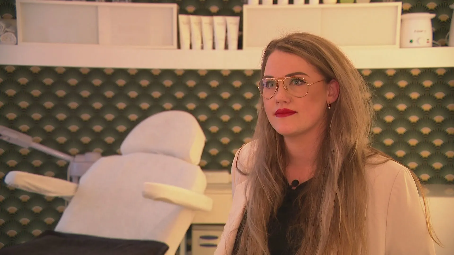 Simone moest spaargeld van kinderen gebruiken om bedrijf te redden: 'Positiviteit zakt je in de schoenen'