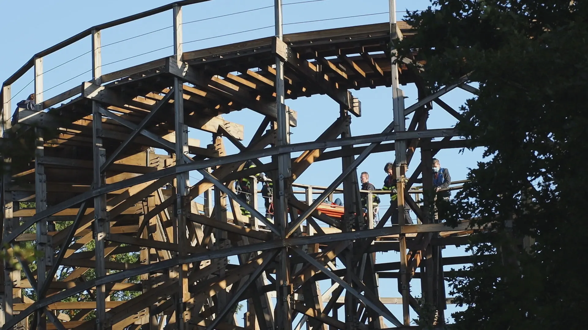 Efteling-medewerkster wordt onwel op 18 meter hoogte