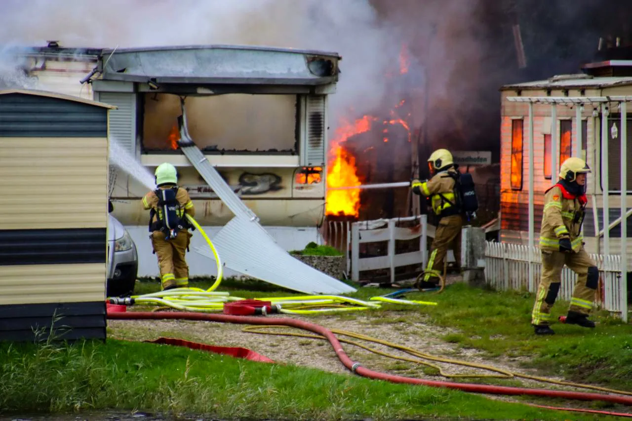 Brand in chalet op camping Etten, dode aangetroffen