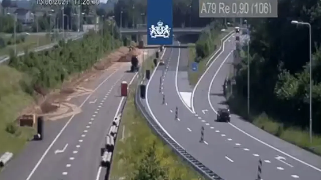 Bejaarde man rijdt 9 kilometer tegen het verkeer in op A79