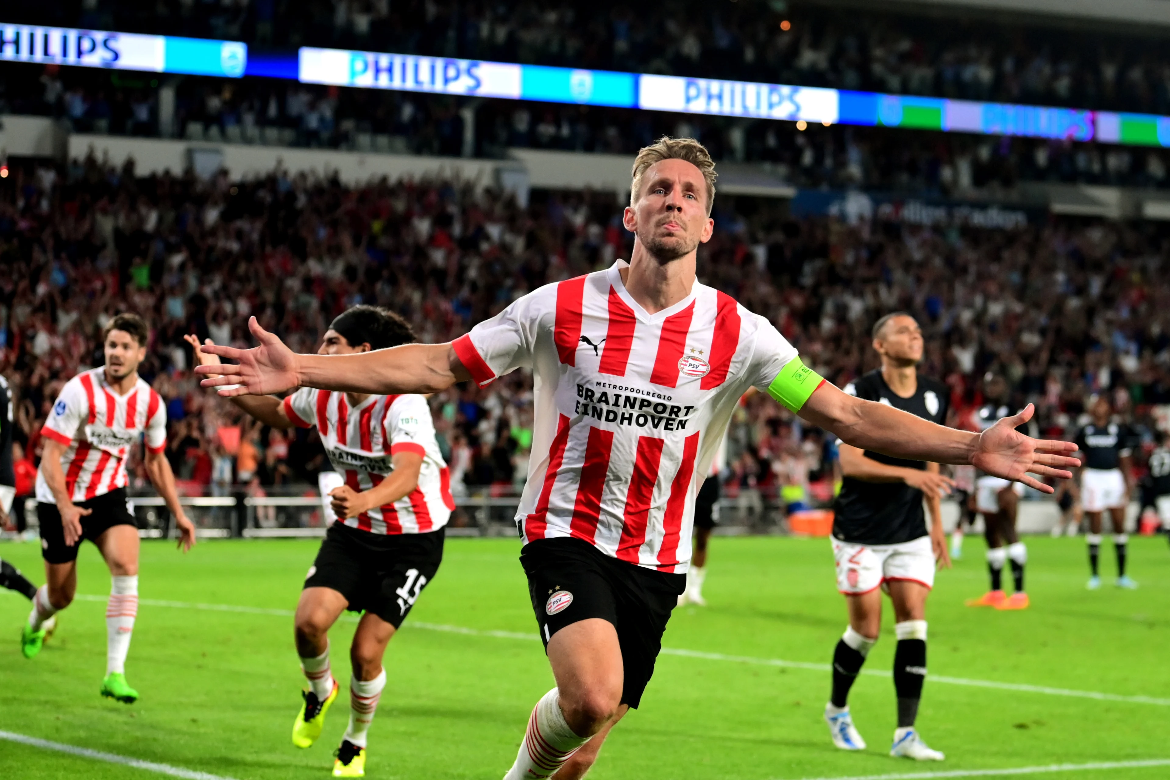 PSV door naar play-offs Champions League na winst op AS Monaco