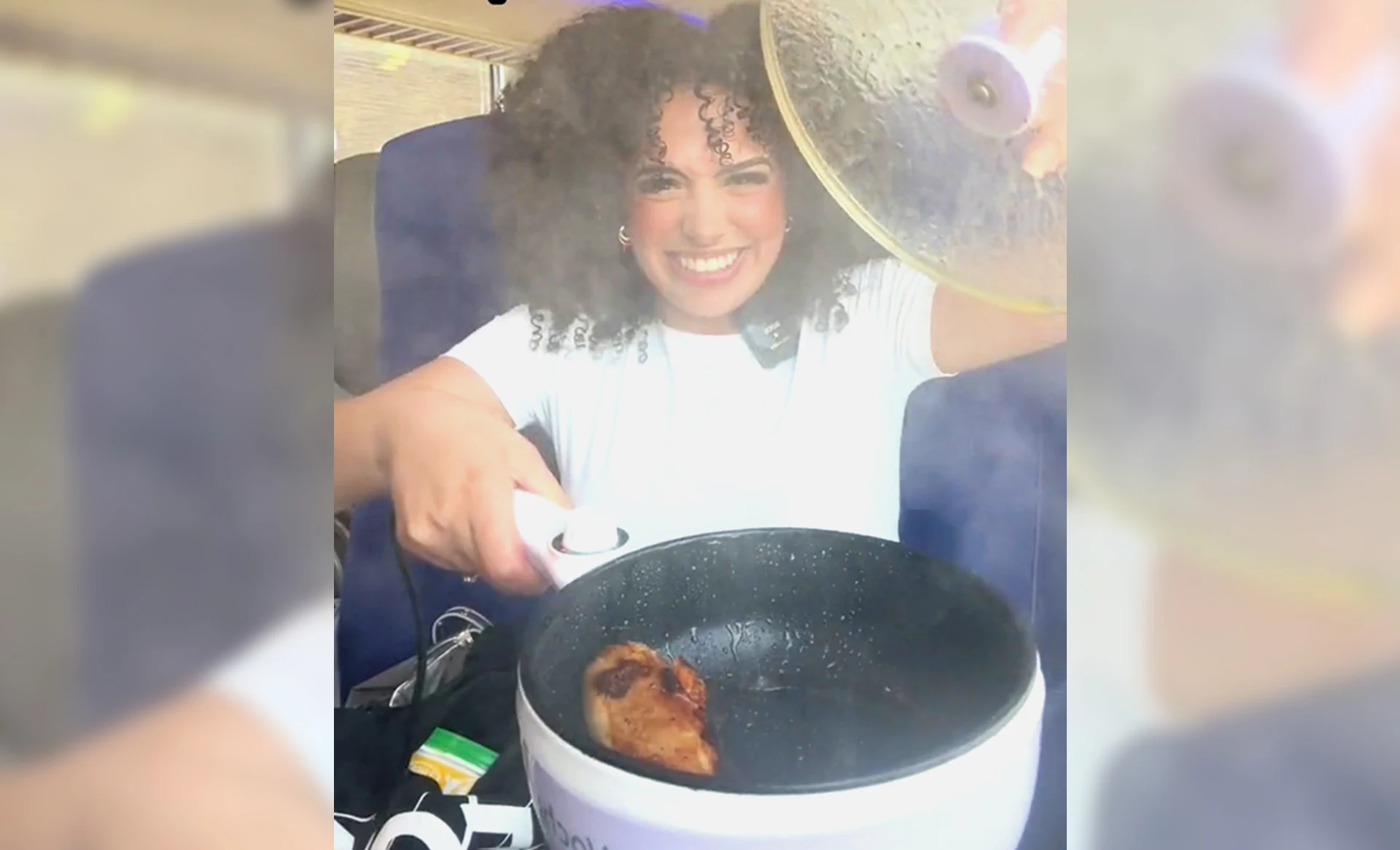 Isabelle krijgt veel kritiek na bakken kip in trein: 'Maar föhn gebruiken mag wel'