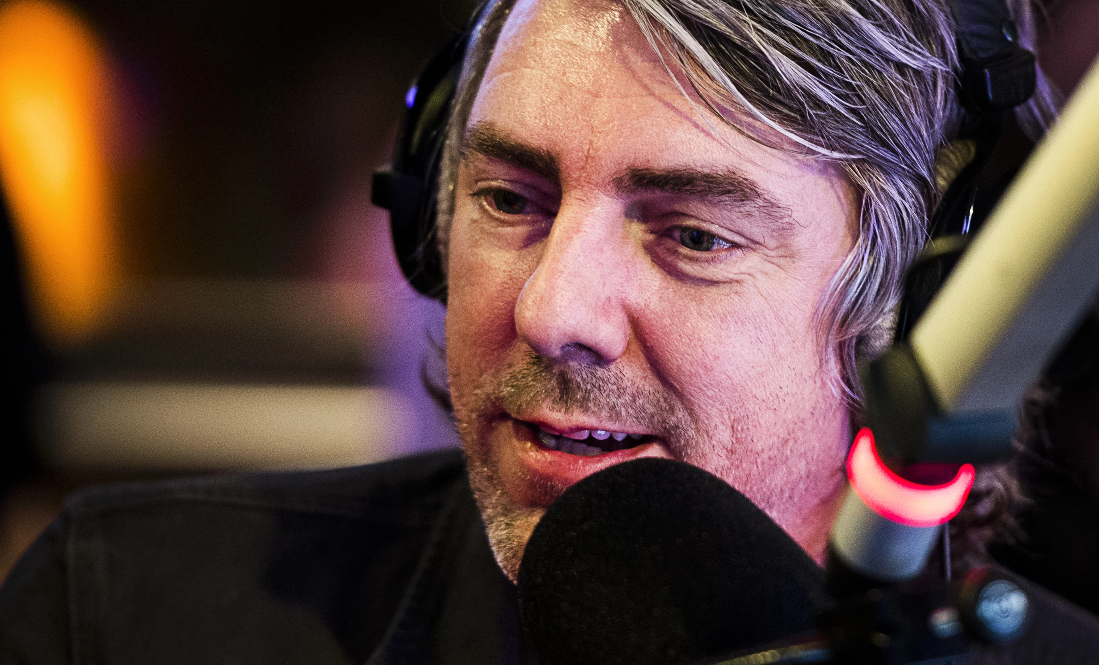 Radio-dj Ruud de Wild is kankervrij na operatie