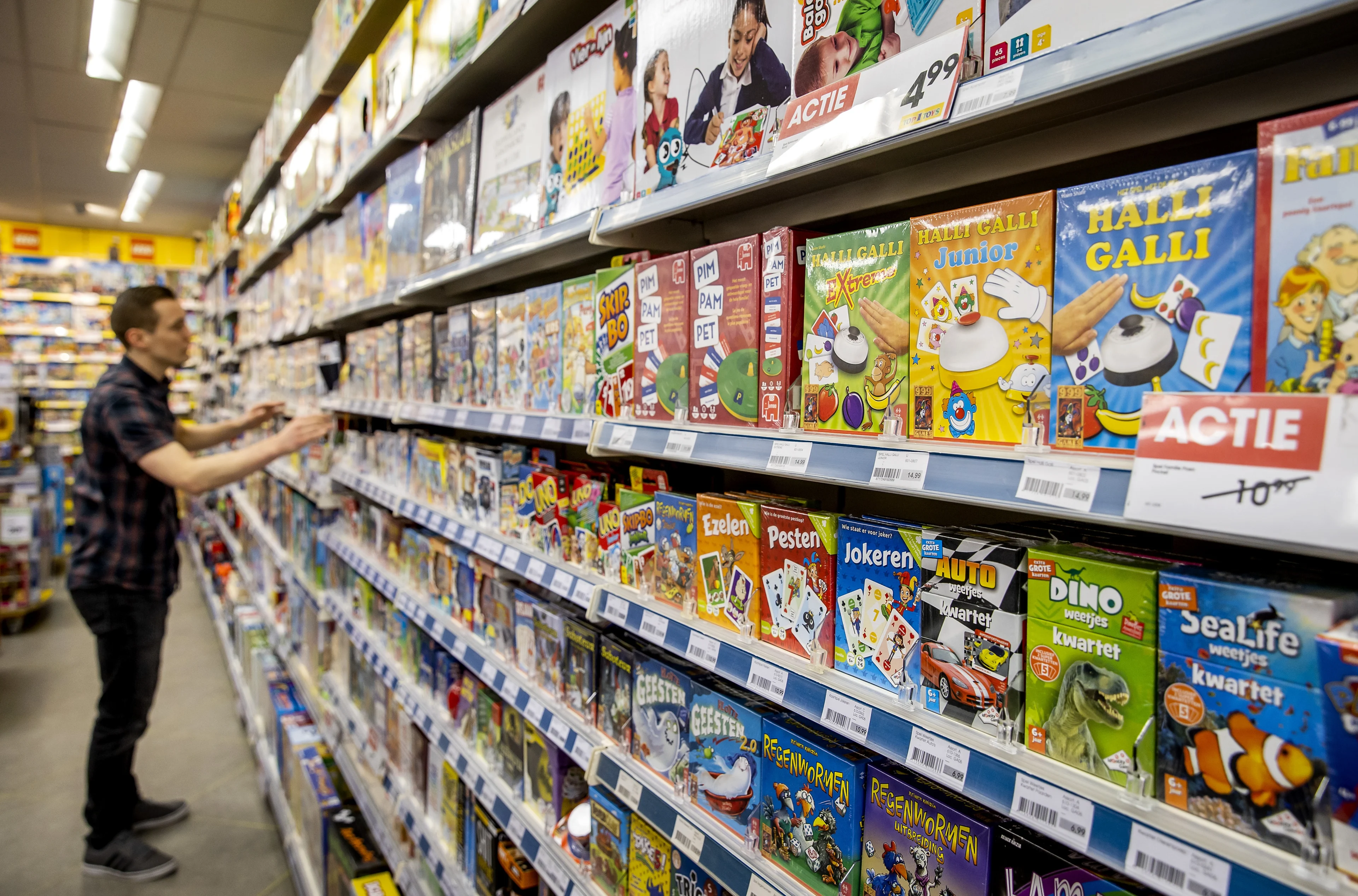 Met deze tips bespaar je een fortuin op je december-aankopen: 'Een spel is 50 procent goedkoper in september'