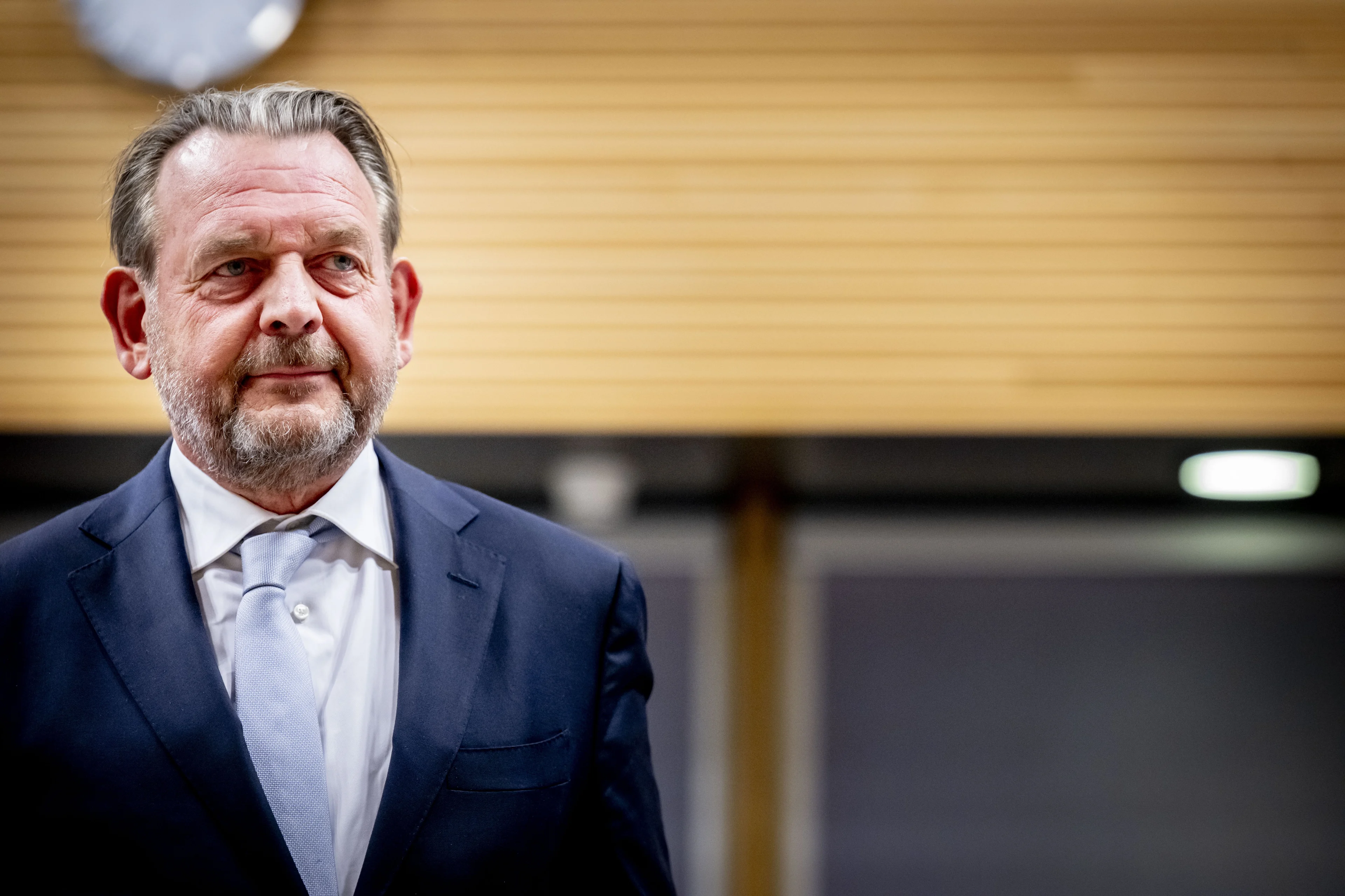 Ombudsman vraagt overheid voor derde keer om excuses aan Q-koortspatiënten