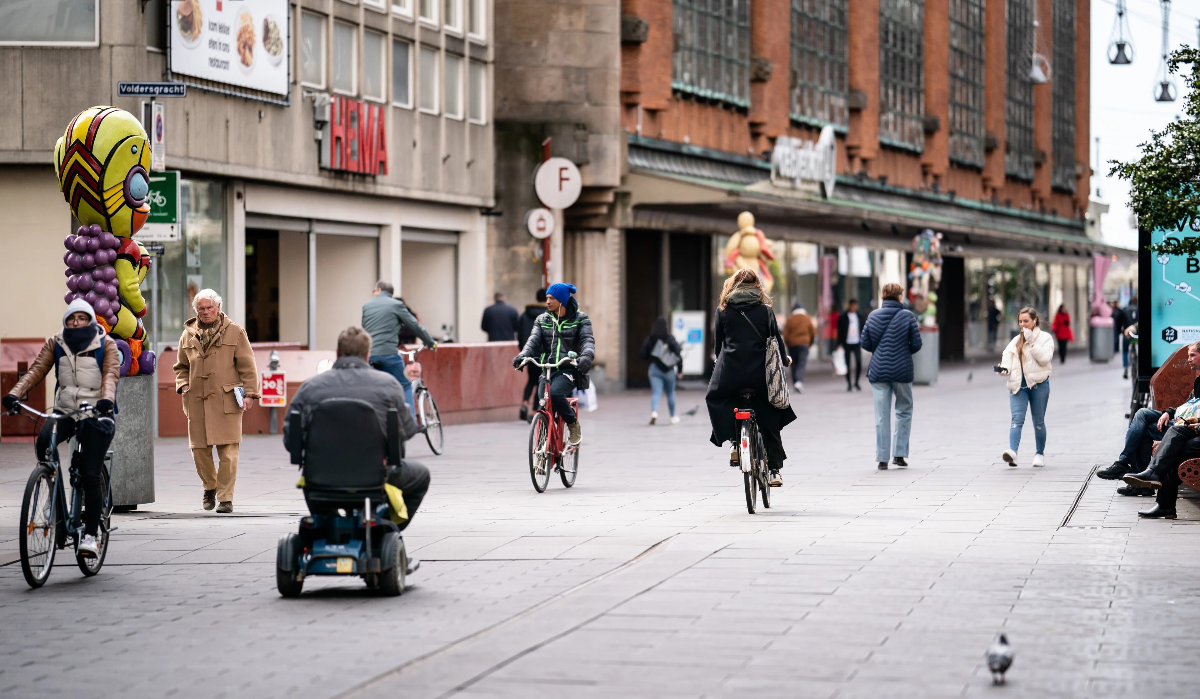 Het wordt weer drukker op straat, maar we houden ons wél aan de regels