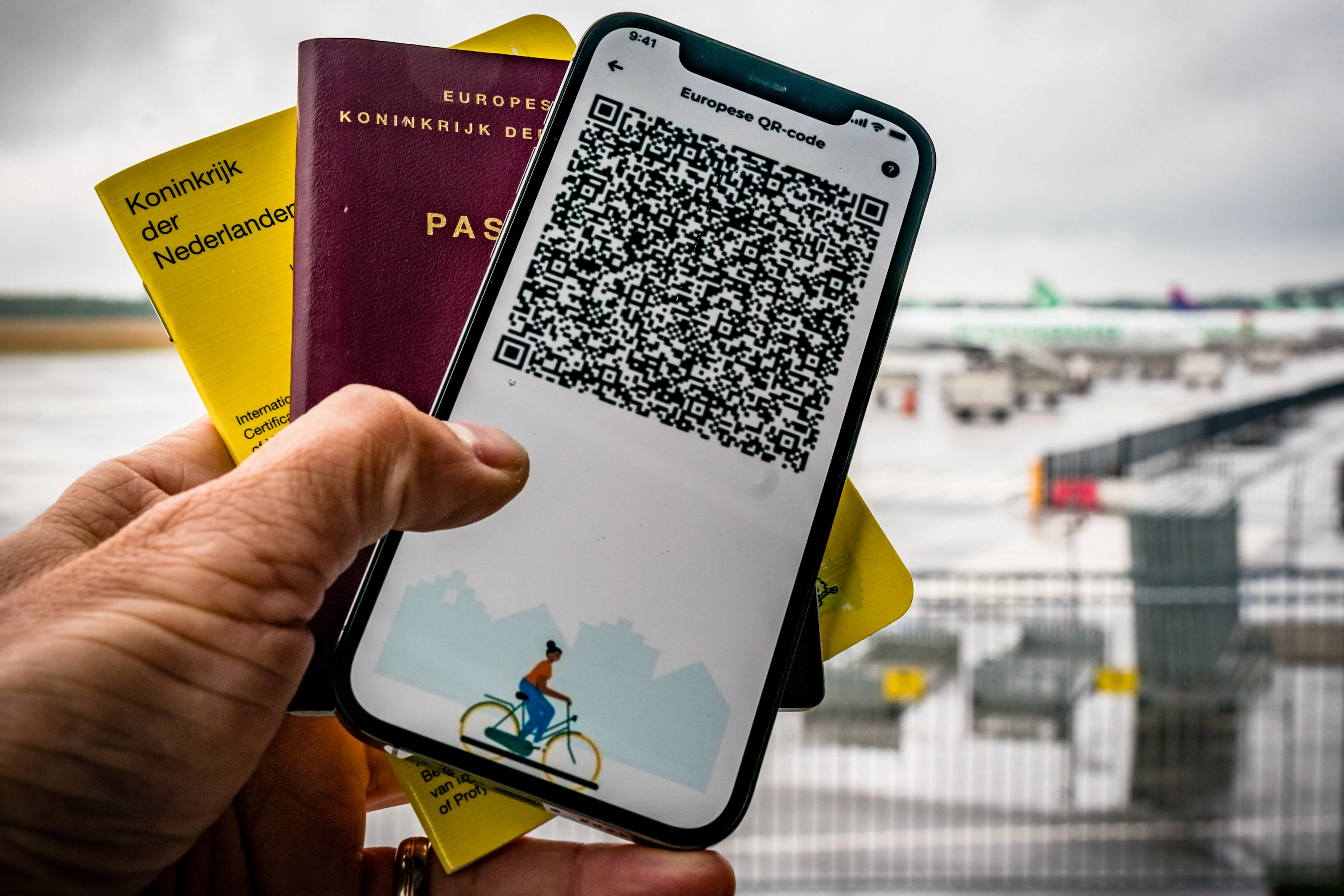 Mogelijk honderdduizenden mensen de dupe van problemen met CoronaCheck-app