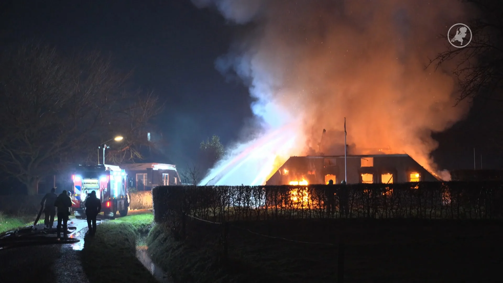 Woonboerderij in Drentse Winde verwoest door grote brand