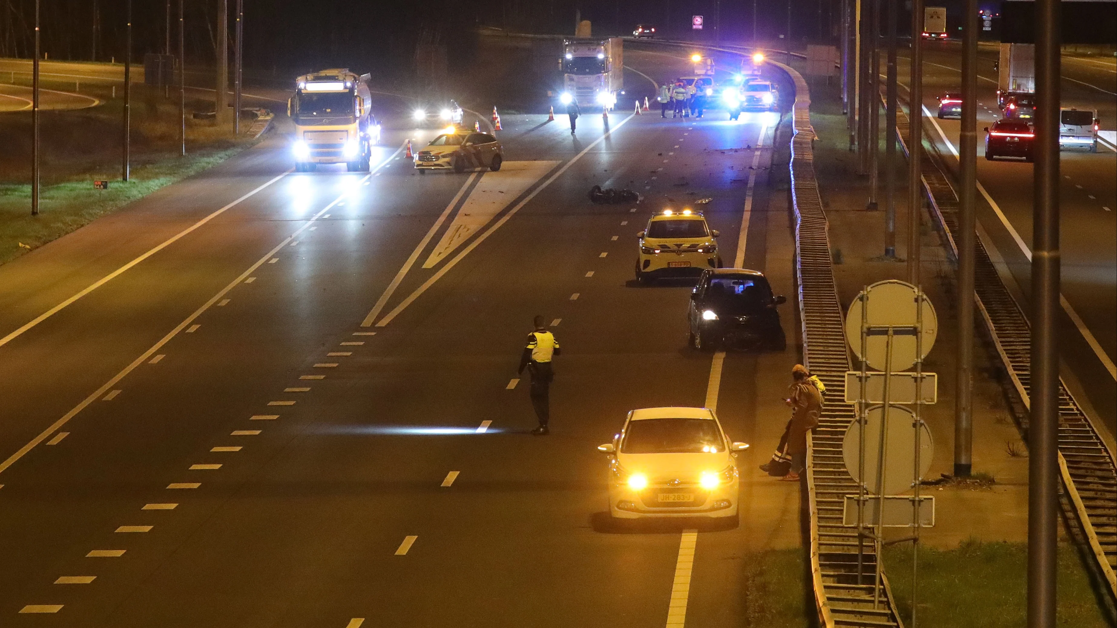 Motorrijder (22) uit Rijssen overleden bij ongeluk op A35 bij Borne