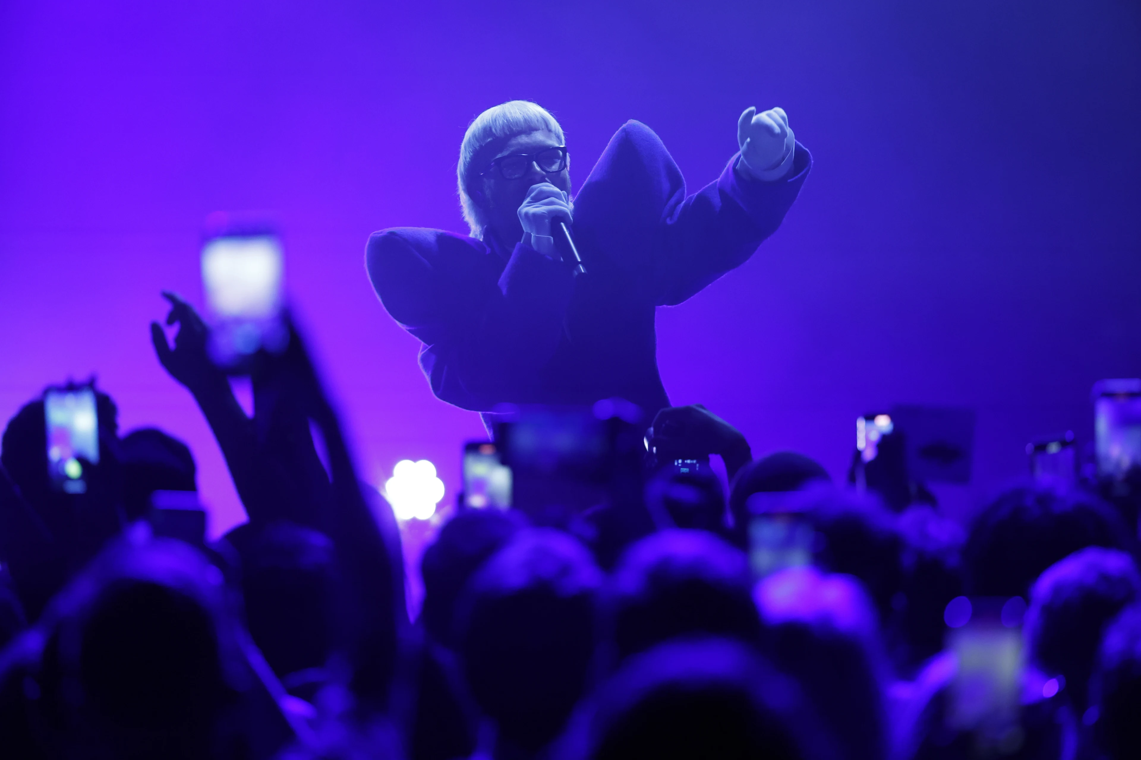 Joost Klein bestormt wereldwijde hitlijsten met 'Europapa' ondanks Songfestival-drama