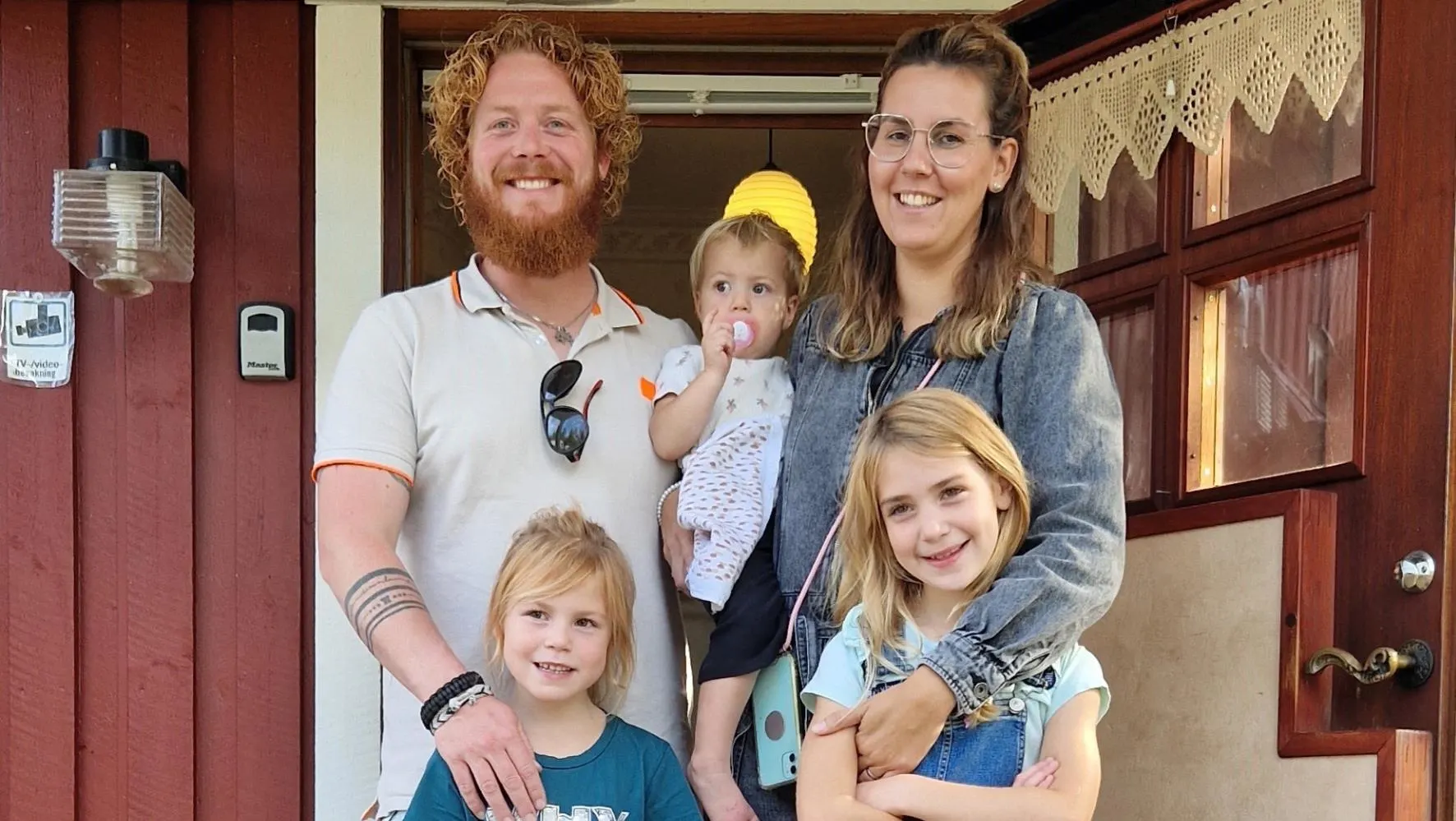 Kinderen heimwee? In Het Roer Om brengt het Jeroen en Daisy flink aan twijfelen