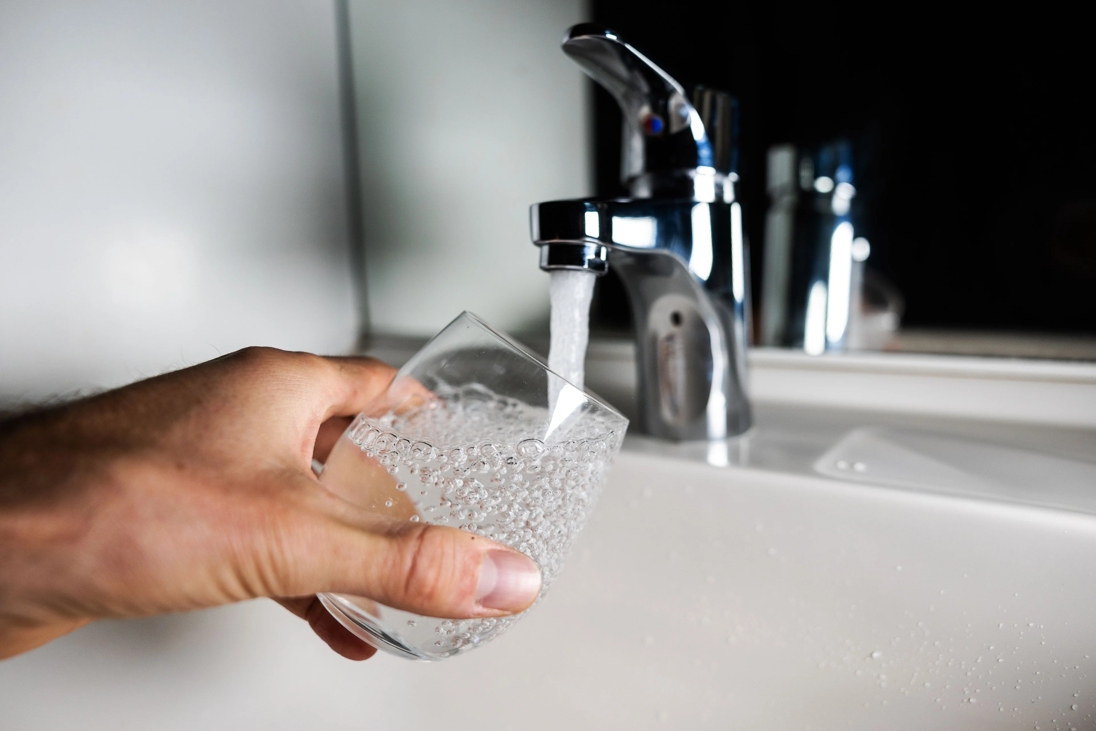 Vitens krijgt claims binnen om besmet water Utrecht, kans vergoeding lijkt klein