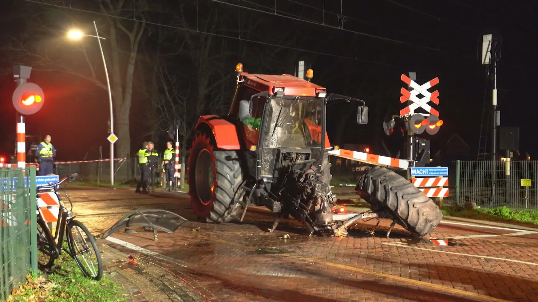 Treinverkeer weer opgestart na botsing tussen trein en trekker