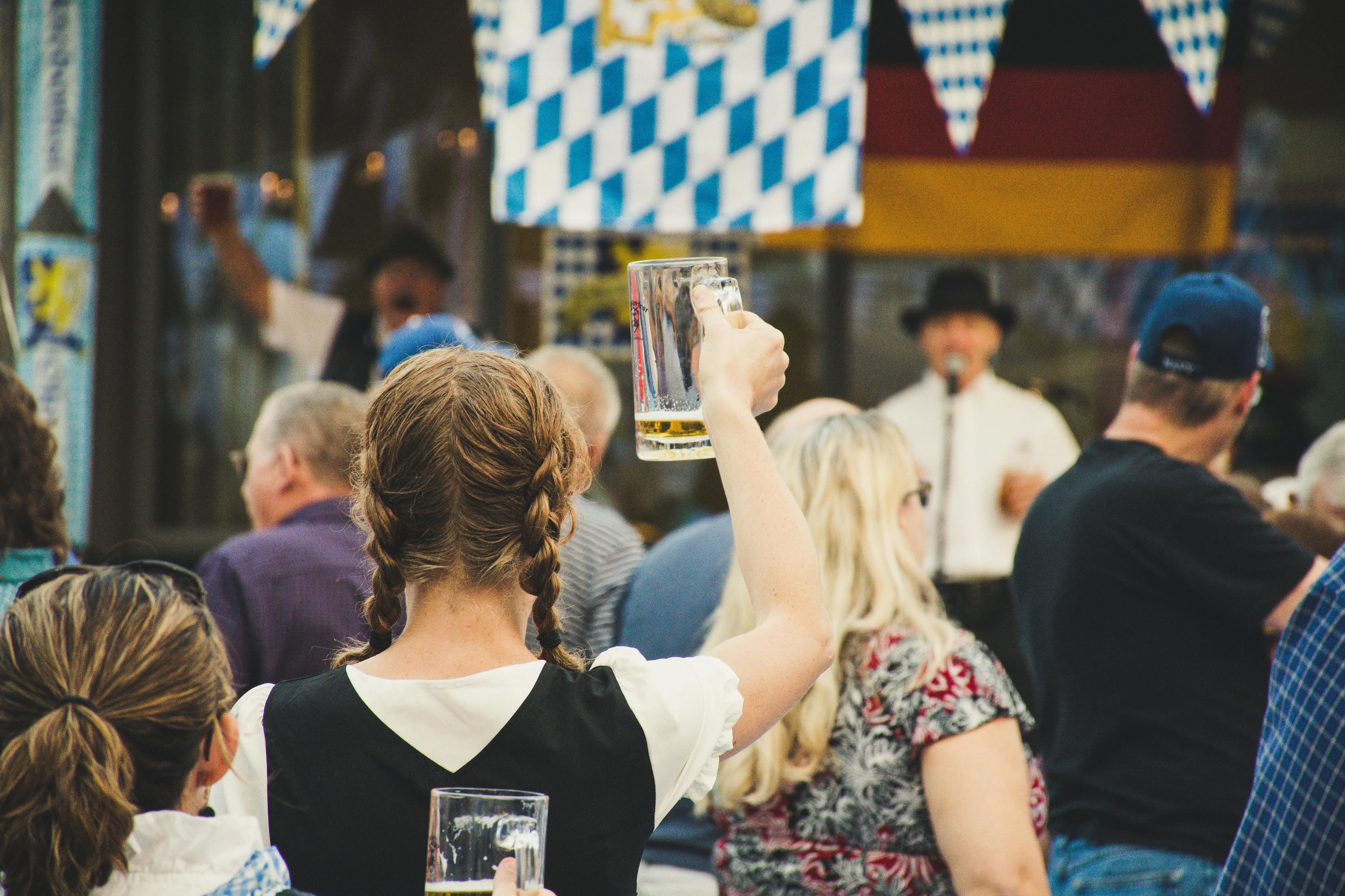 Nederlander (50) aangehouden voor billenknijpen op Duits Oktoberfest 