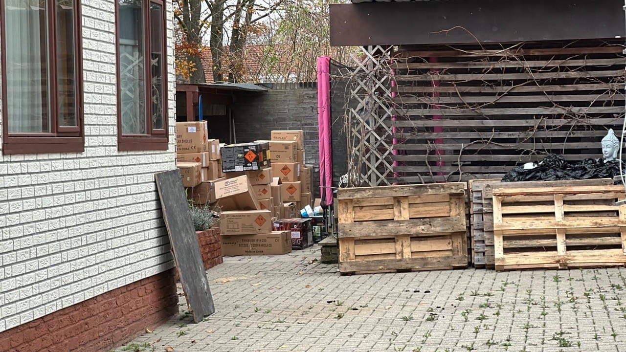 Politie treft enorme hoeveelheid vuurwerk aan in schuur Maastricht