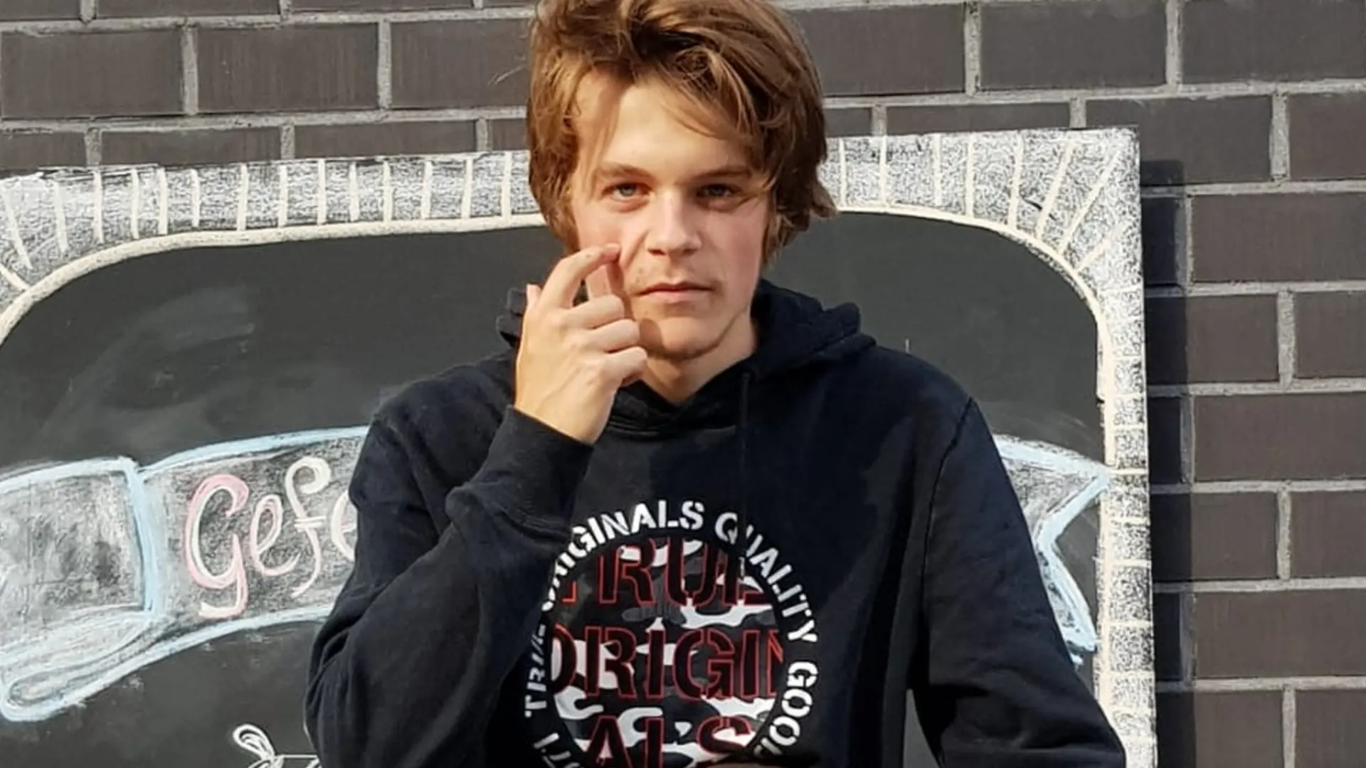 Roy (19) pleegt zelfmoord in crisiskliniek, familie blijft met vragen achter: 'Hoe kan dit daar gebeuren?'