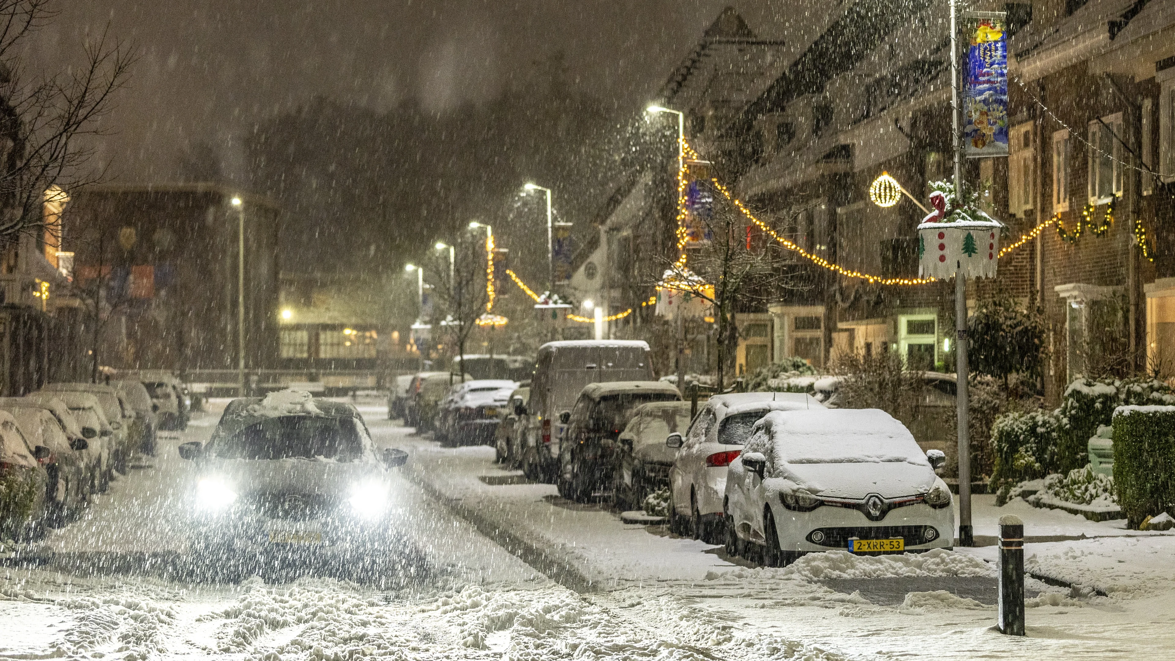 Witte wereld in het zuiden: 'Blijf thuis als je niet weg hoeft'