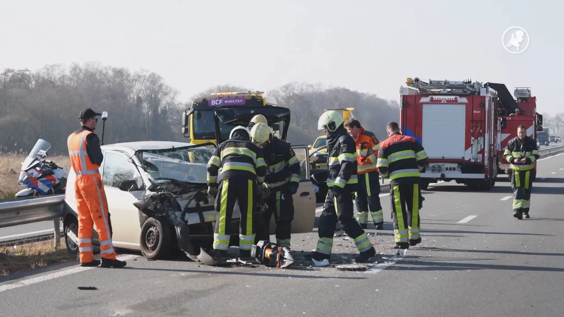 Man (79) overleden na heftige botsing op N381, politie onderzoekt verkeersruzie