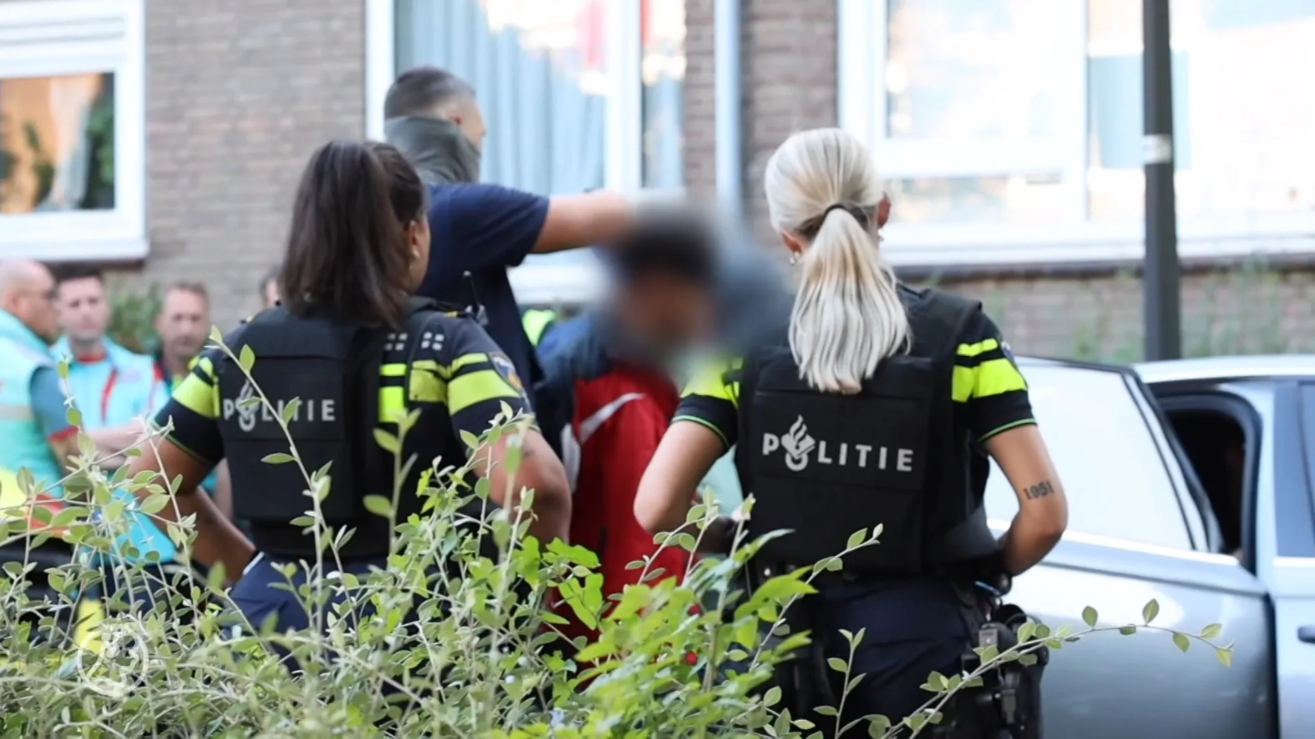 ‘Emotionele’ bijeenkomst in Rijswijk na schietpartij: ‘Spanning al langer voelbaar’ 