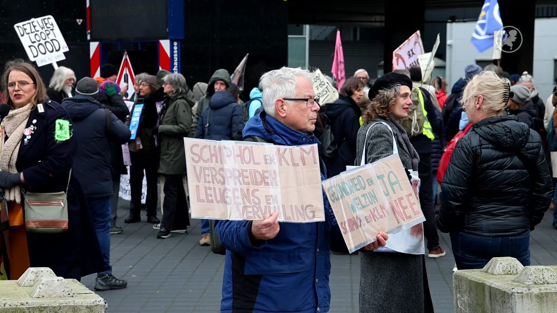 'Tientallen XR-demontranten krijgen jarenlang toegangsverbod Schiphol'