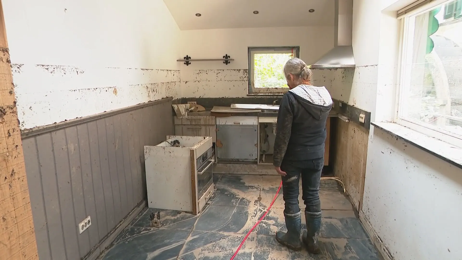 Limburg is aan het puinruimen en neemt de schade op: 'Hoe het gaat? Dat wil je niet weten'