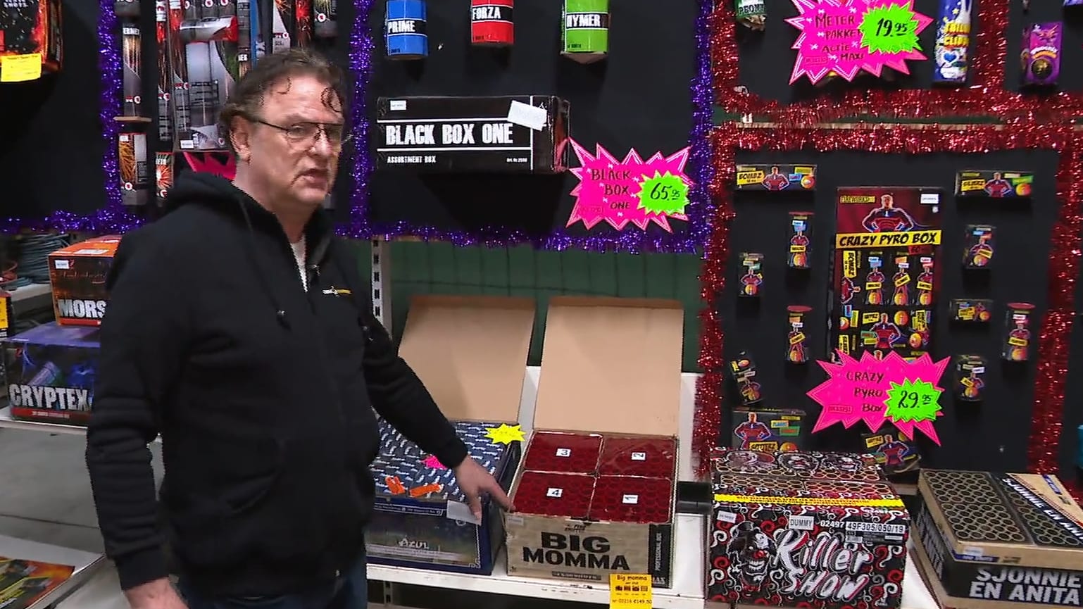 Vuurwerkfanaten nu al voor lege schappen, en de verkoop is nog niet eens begonnen