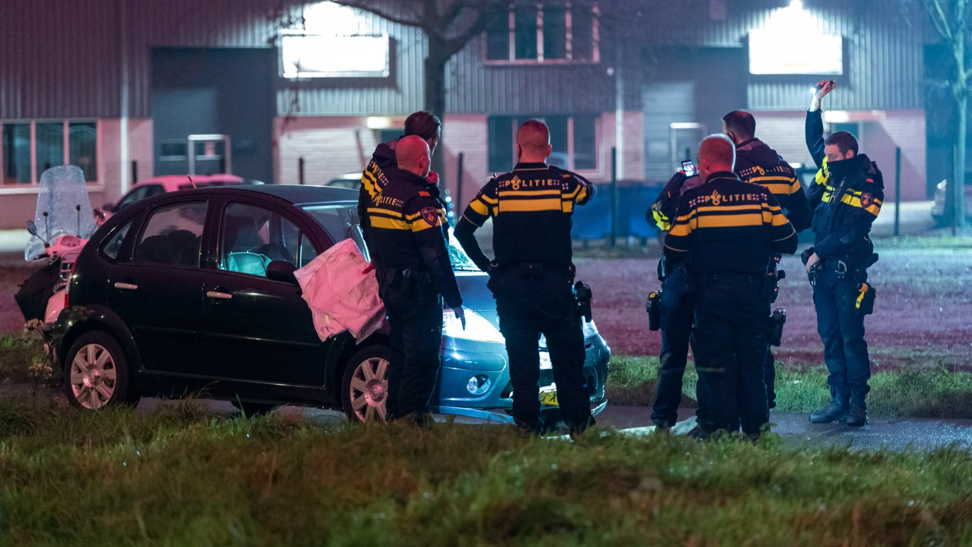 Jongen (16) met brandversnellers aangehouden bij parkeerterrein Rijsenhout