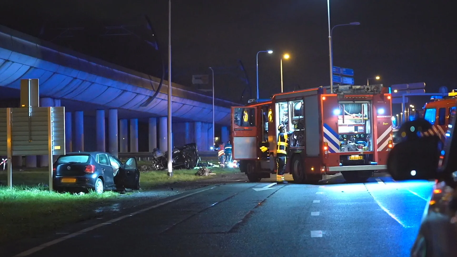 Meerdere doden bij ernstig ongeluk Rotterdam, een persoon zwaargewond afgevoerd