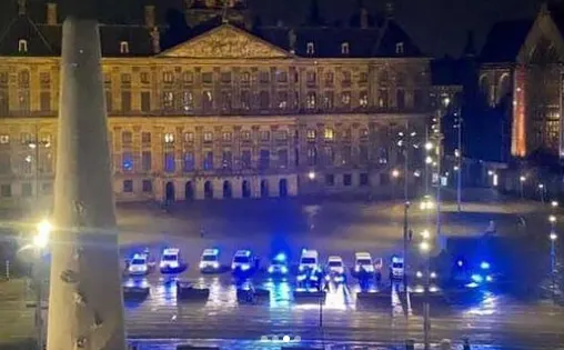 Blauw eerbetoon van Amsterdamse politie voor ongeneeslijk zieke Melissa (24)