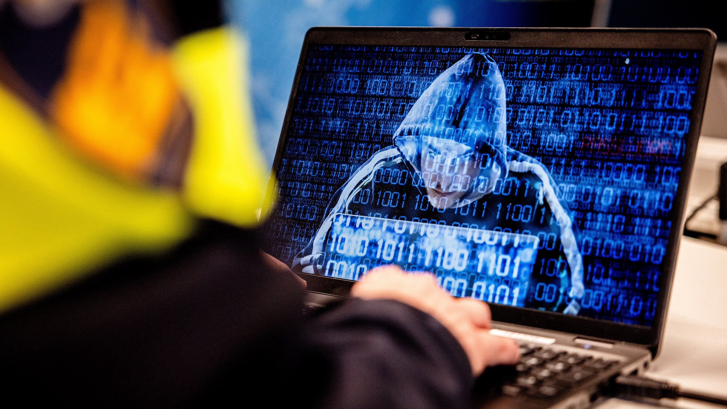 Tieners (17) opgepakt in Rotterdam: mogelijk geronseld door Rusland voor spionage