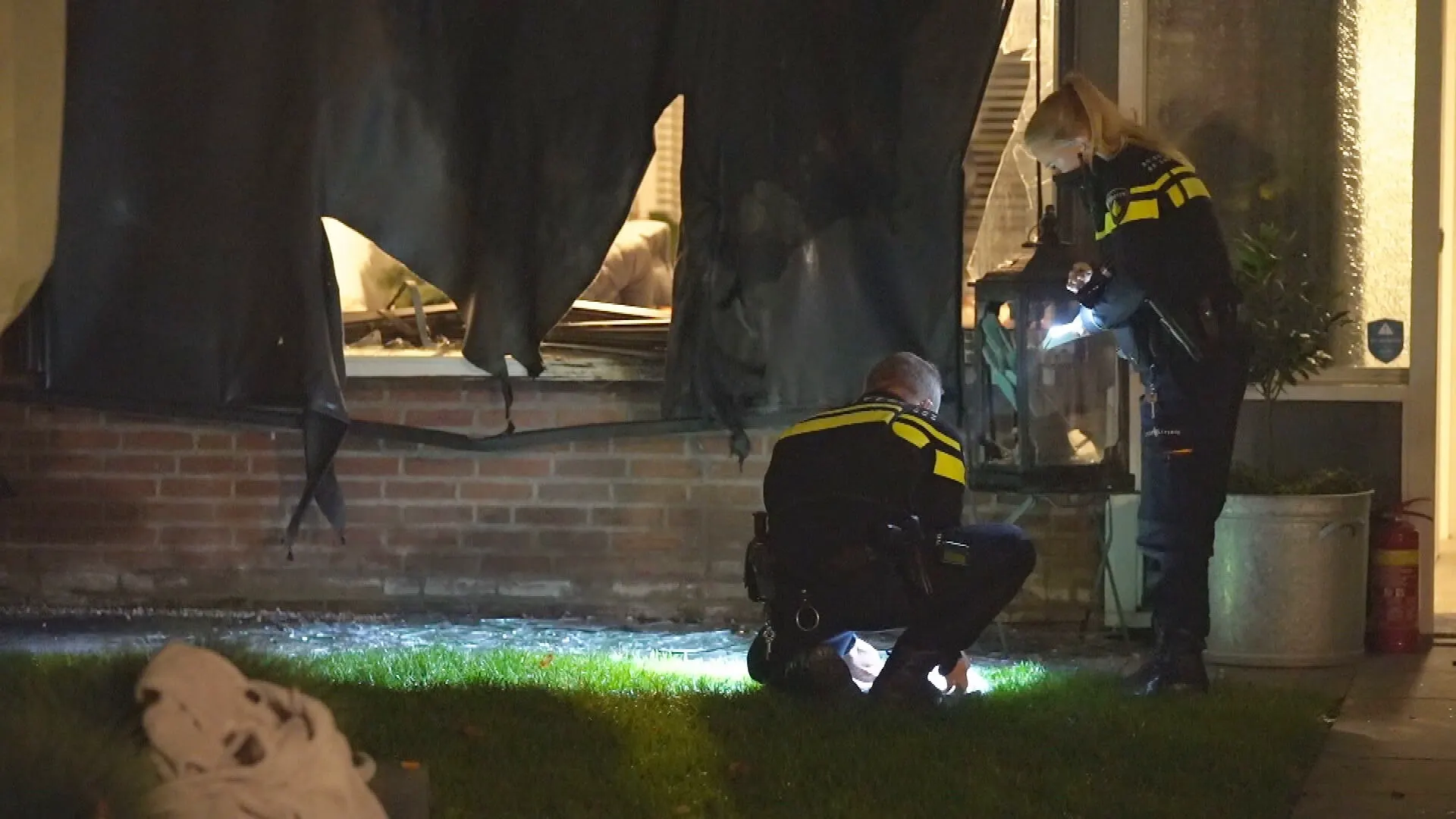 Ravage bij woning Eindhoven na explosie door mogelijke vuurwerkbom