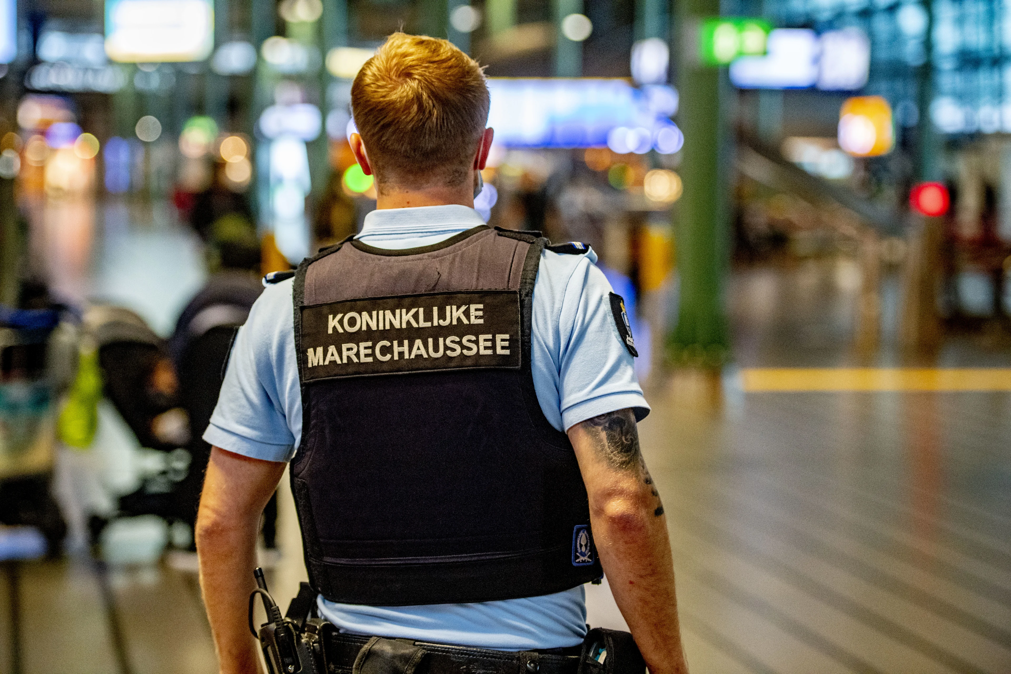 Britten blijven Nederland bezoeken, marechaussee heeft al 10 toeristen toegang geweigerd