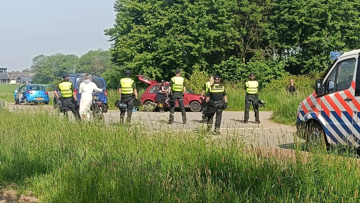 Groot illegaal feest aan de gang in Laag-Keppel, politie treedt op