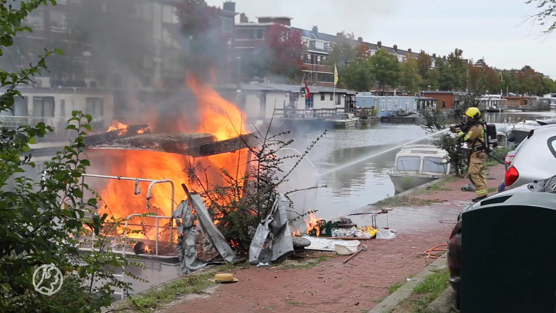 Explosie op boot in Den Haag, meerdere gewonden gered