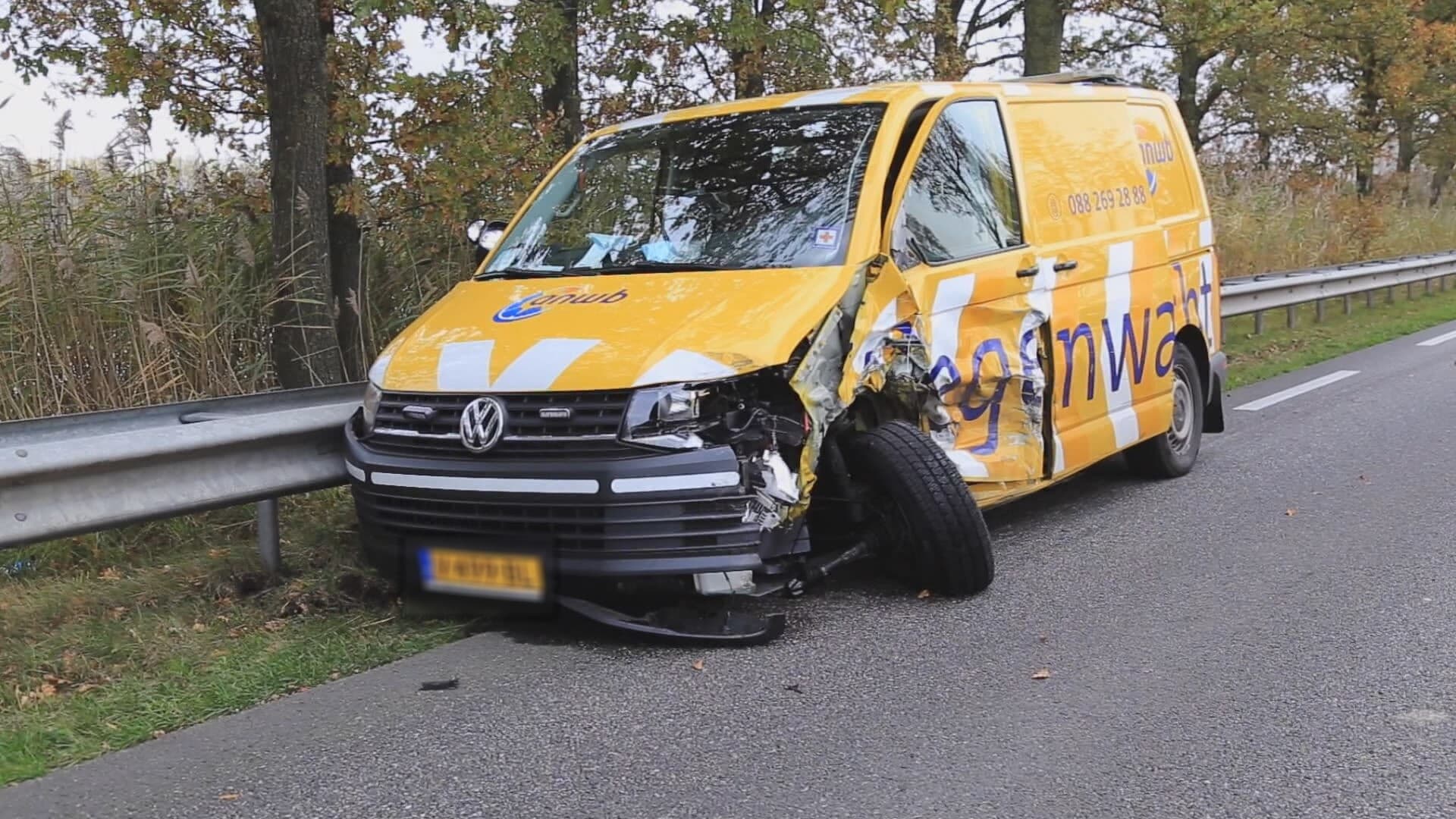 Vrouw raakt ernstig gewond bij botsing met wegenwacht in Lierop