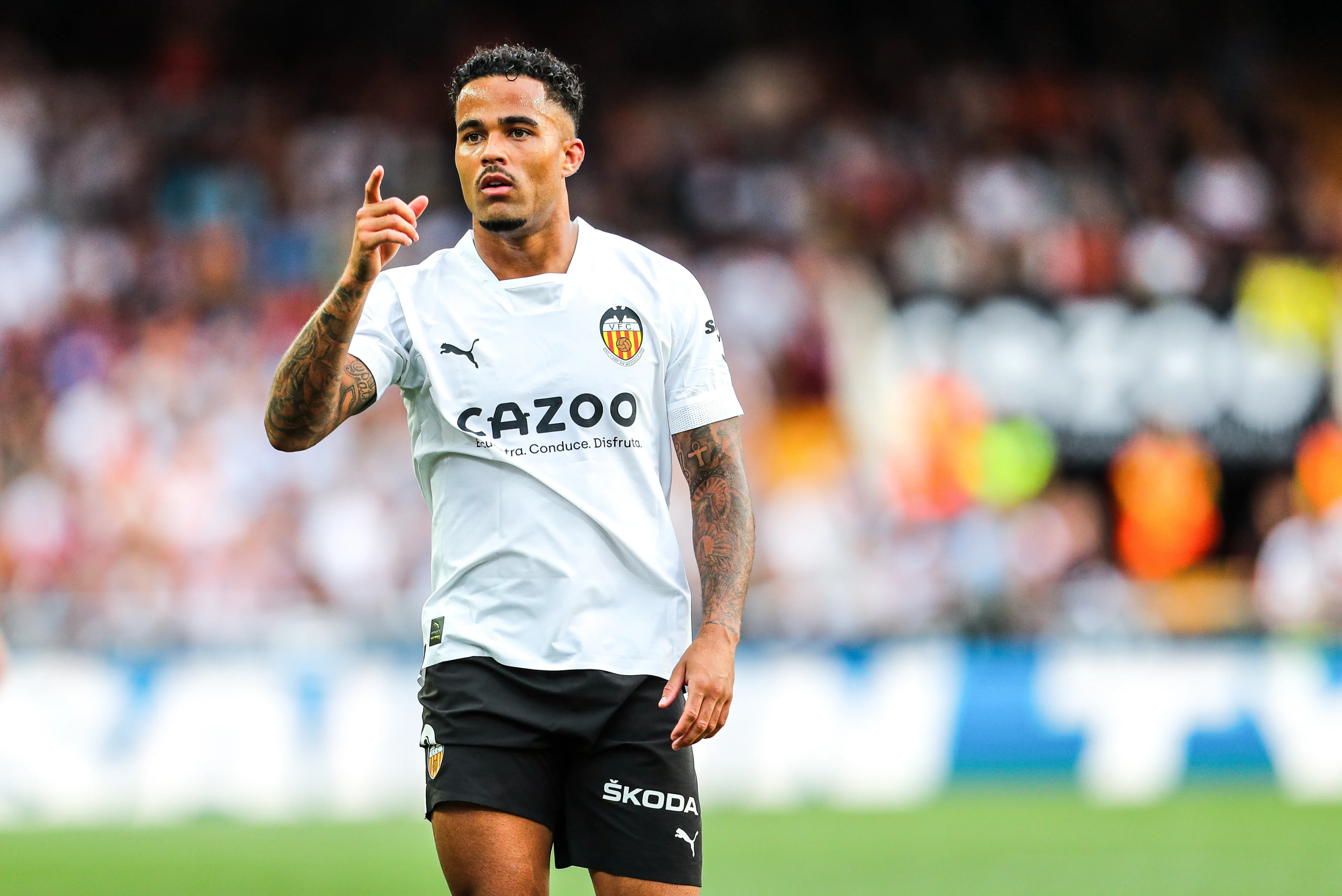 Justin Kluivert in eigen woning overvallen, vriendin gewond en 150.000 euro gestolen