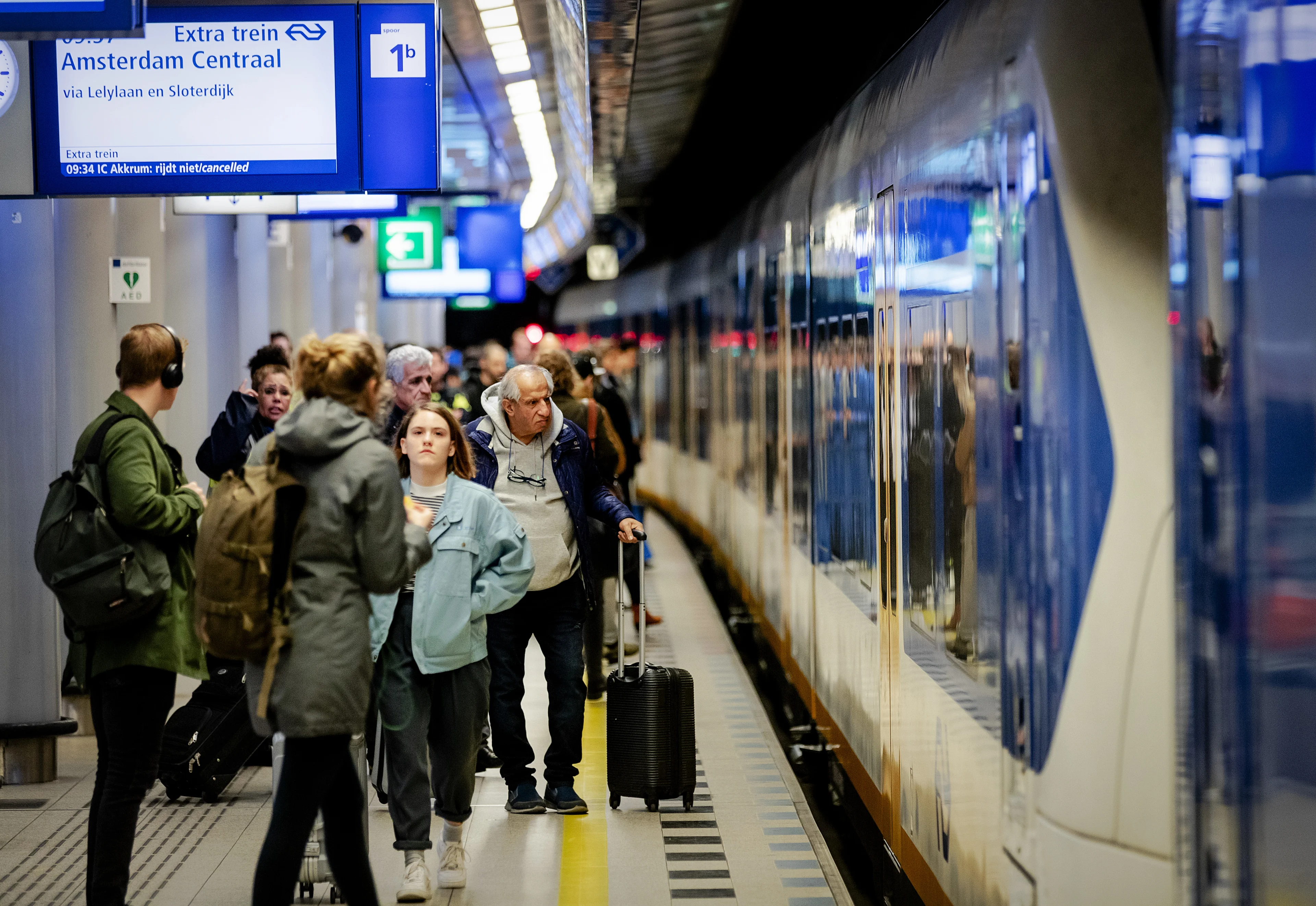 Treinverkeer in Randstad flink ontregeld door 'combinatie van factoren'