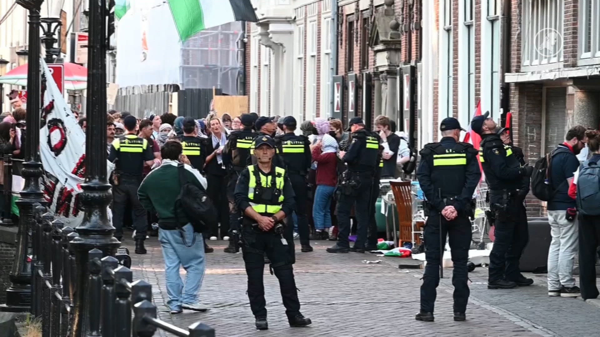 Politie houdt 49 demonstranten aan bij bezetting pand Universiteit Utrecht