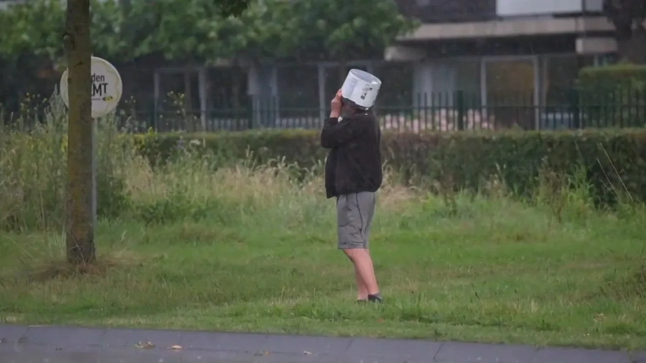 Onweer, regen, harde windstoten: zo trok code oranje over het land