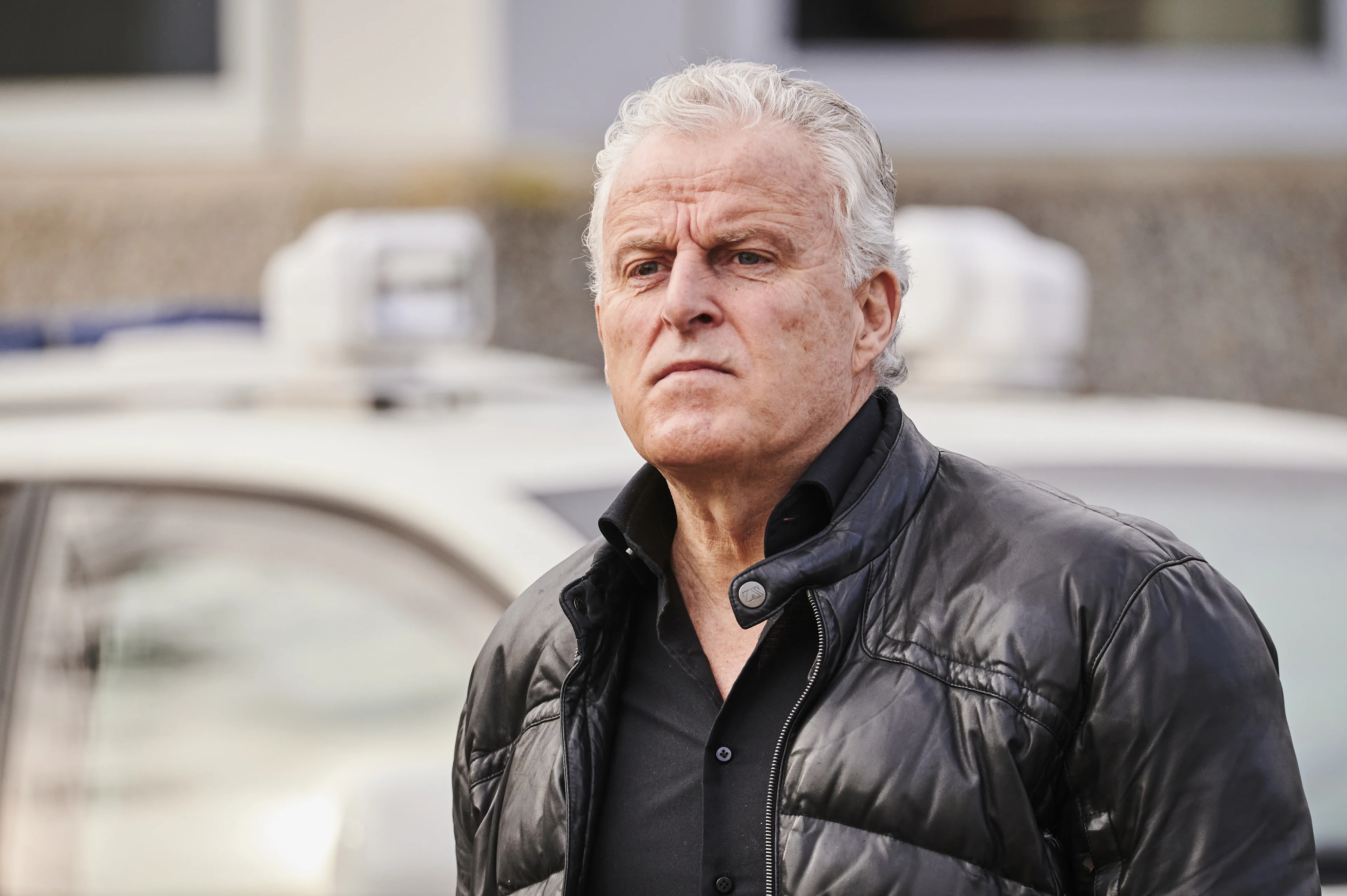 ZIEN: Kunstenaar maakt eerbetoon aan overleden Peter R. de Vries