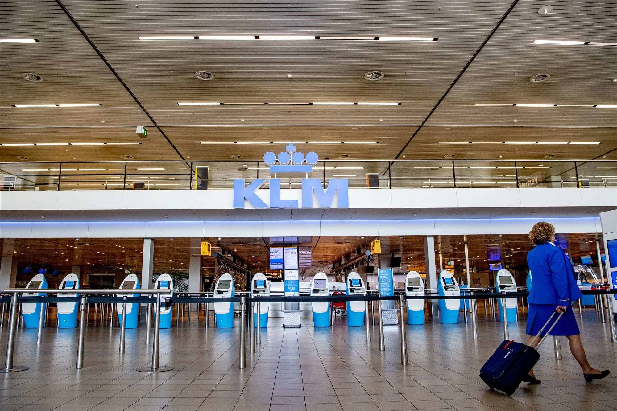 Vader en zoon (13) aangehouden na mishandeling op Schiphol