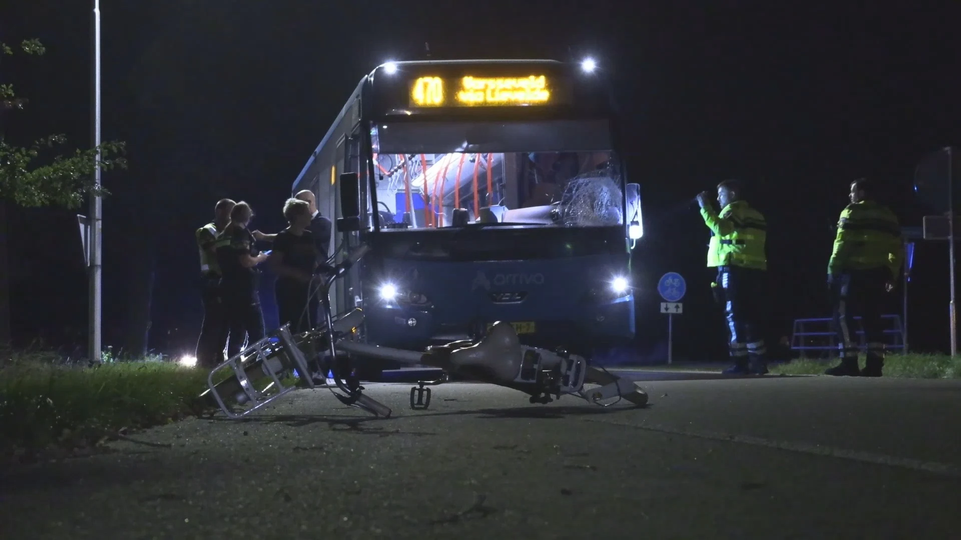 Fietser naar ziekenhuis na aanrijding met lijnbus in Neede