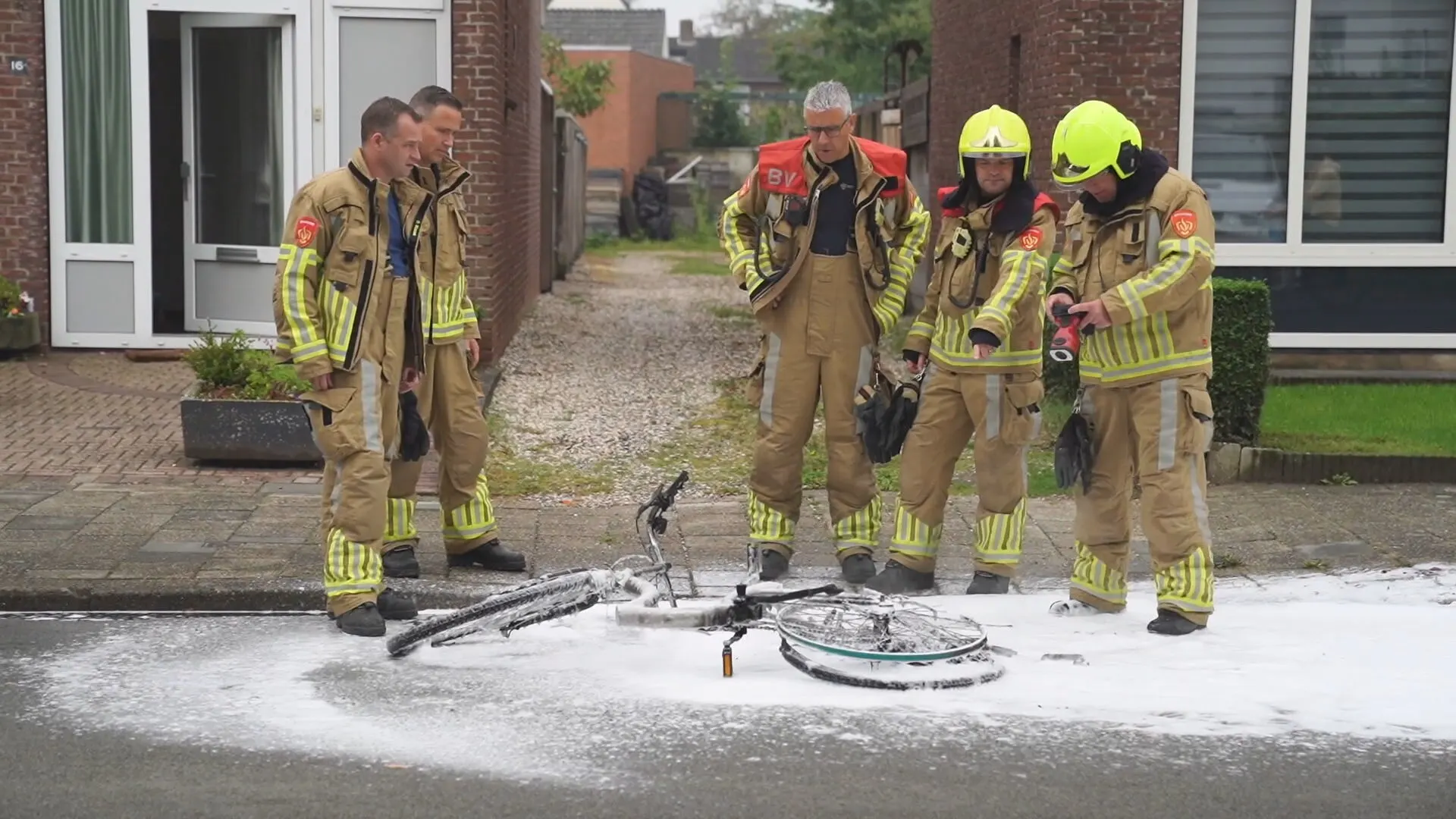 Elektrische fiets vliegt tijdens tochtje door Weert in de hens