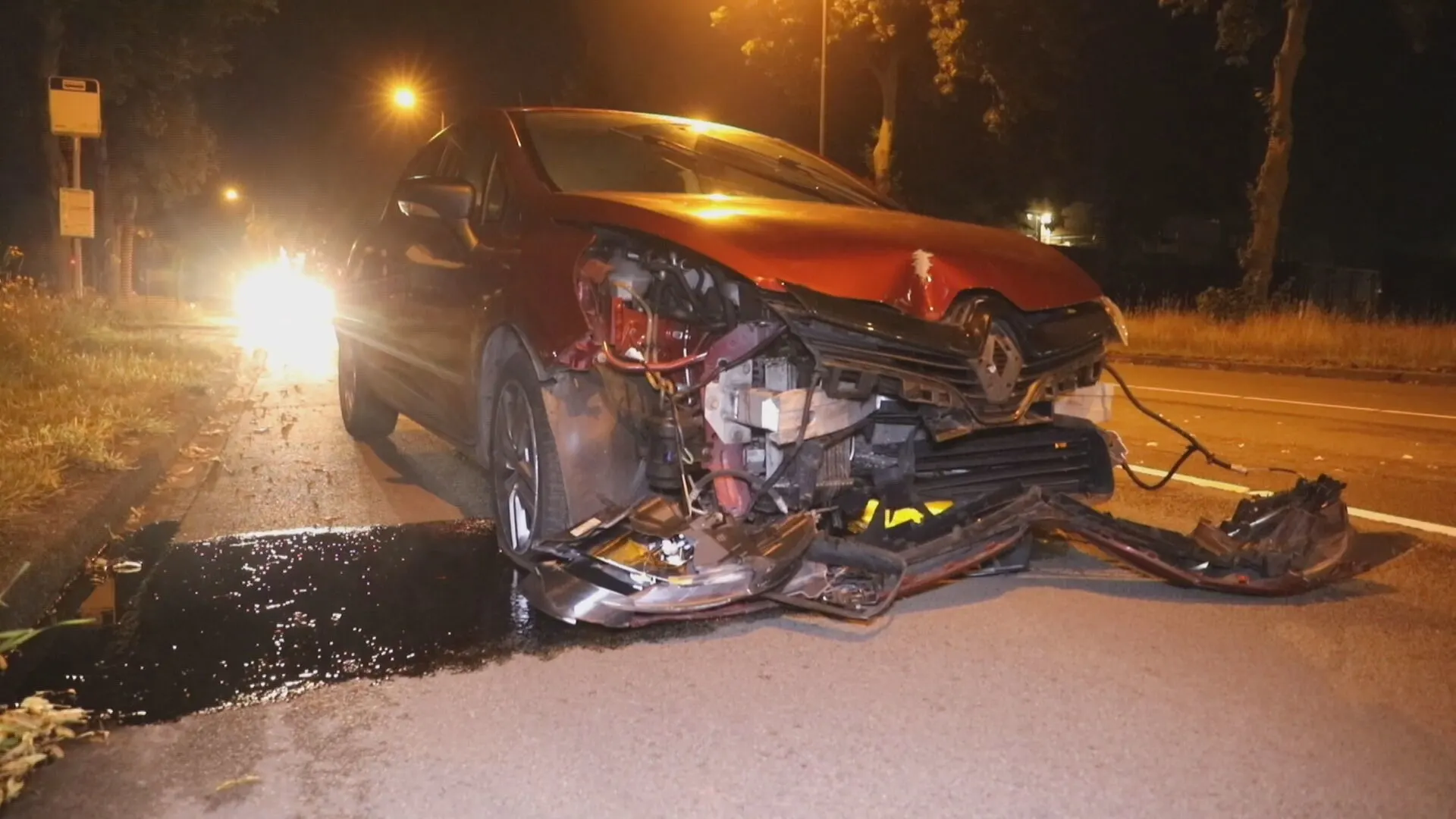 'Dronkenlap trekt spoor van vernieling door Apeldoorn'
