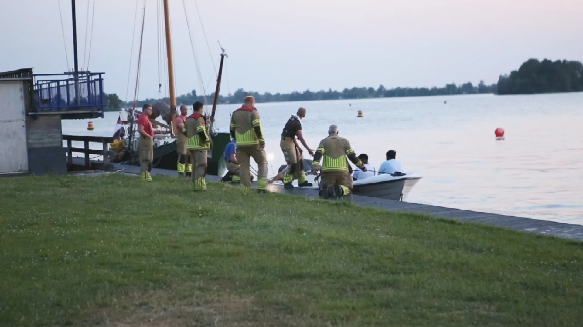 Zwemmer (21) verdrinkt bij reddingspoging op Vinkeveense Plassen