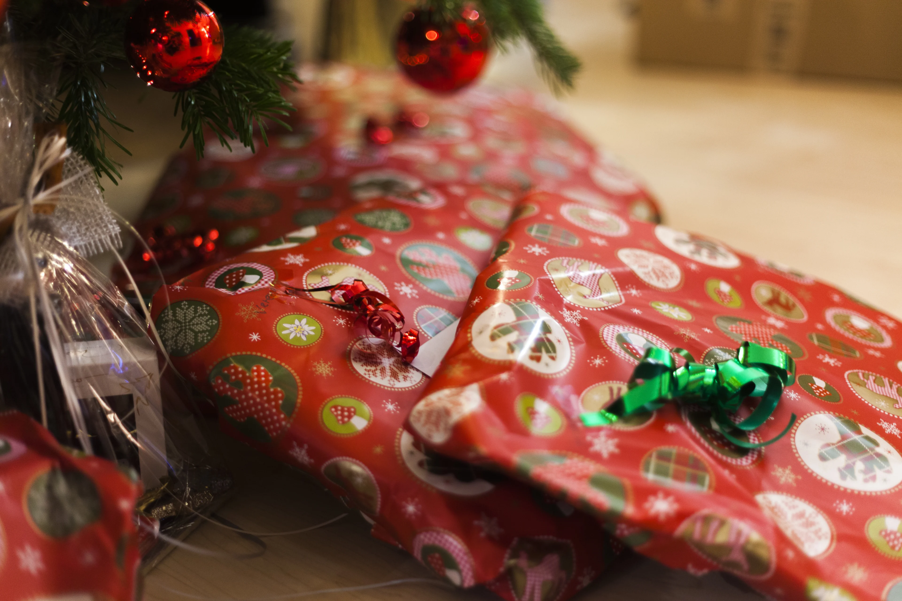 Eén op de vier Nederlanders gooit sinterklaas- of kerstcadeau ongebruikt weg