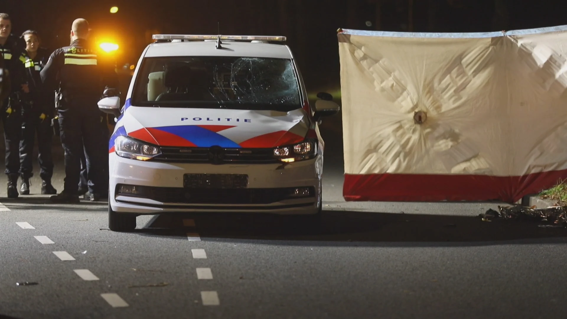 Fietser zwaargewond na aanrijding met politieauto in Apeldoorn