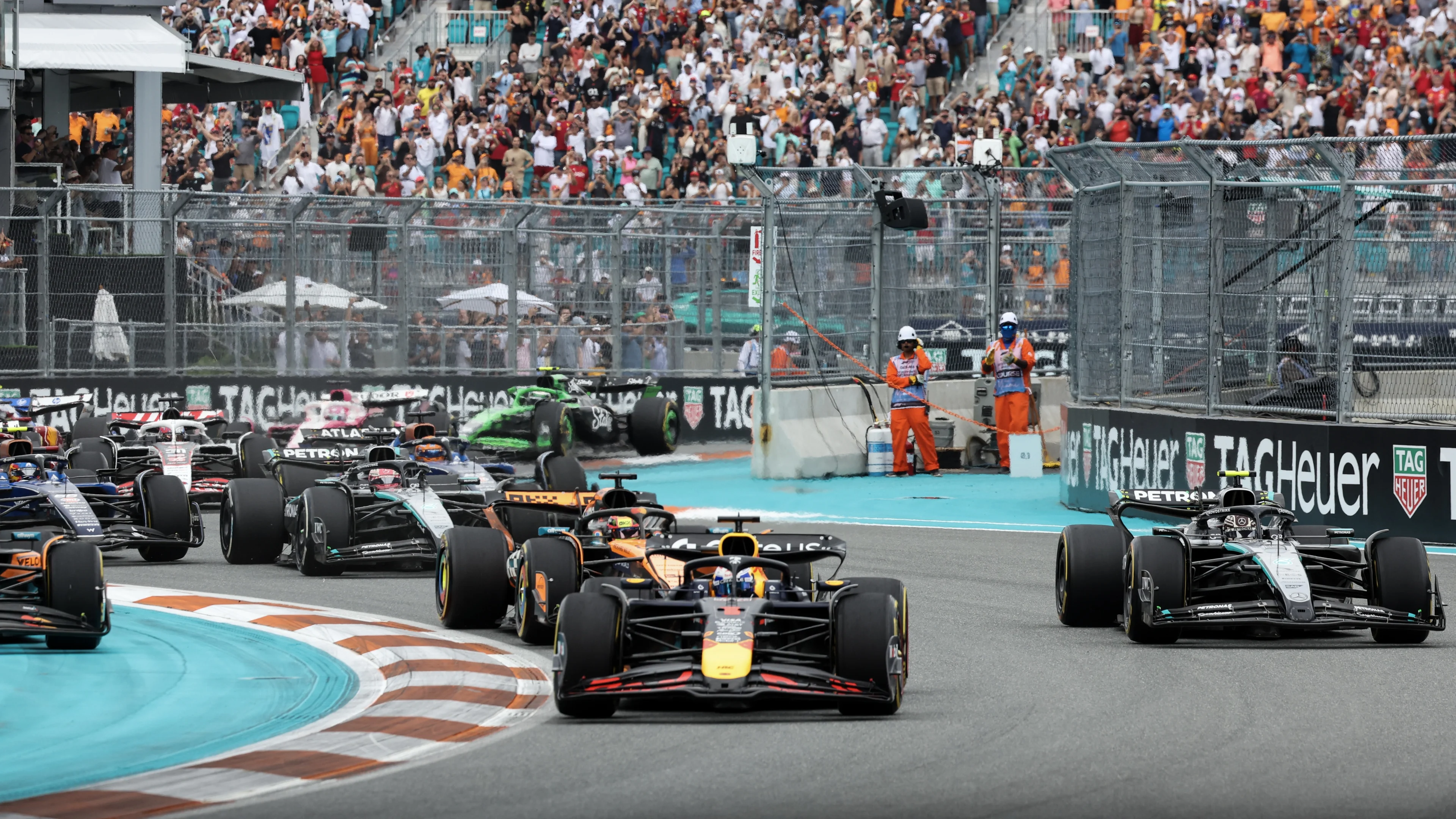 Max Verstappen vierde in Miami, Piastri wint