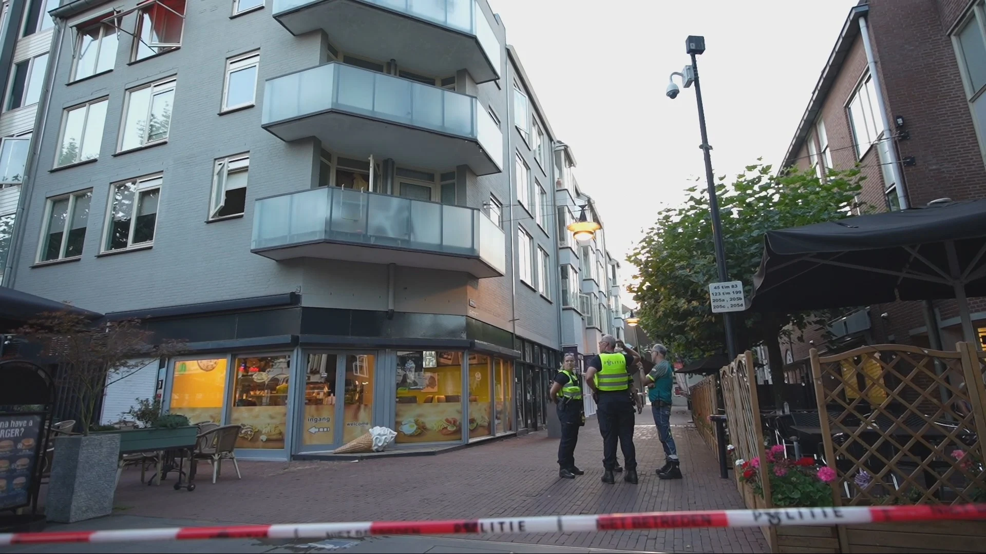 Helmondse dreumes (1,5) overlijdt na val van derde verdieping: 'Noodlottig ongeval'