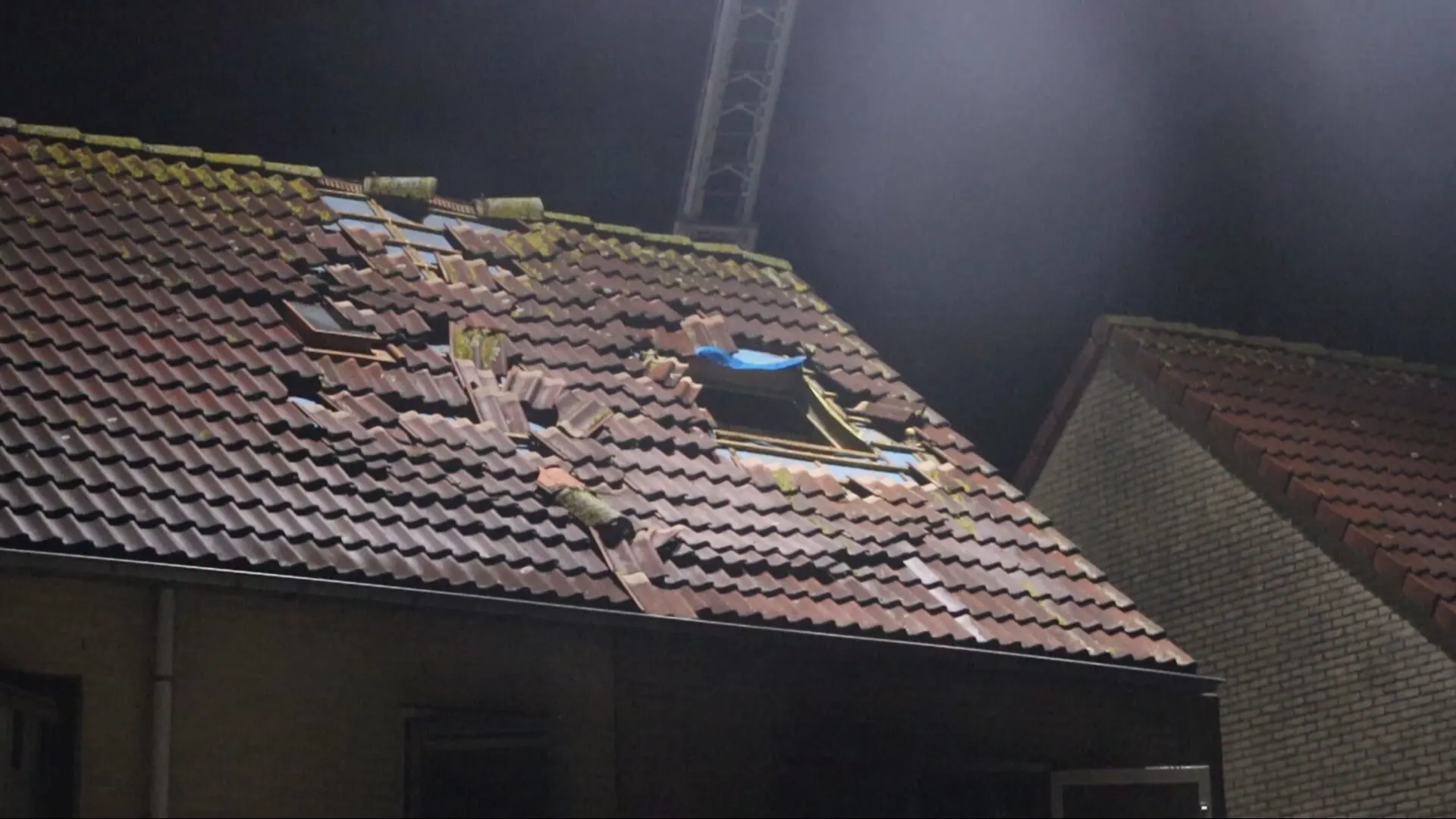 Politie: opzet bij brand en explosie Almere waardoor man zwaargewond raakte